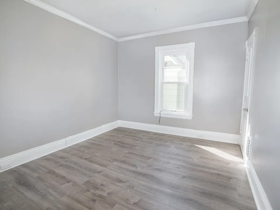 133-135 Bowers Ave #133UPPER