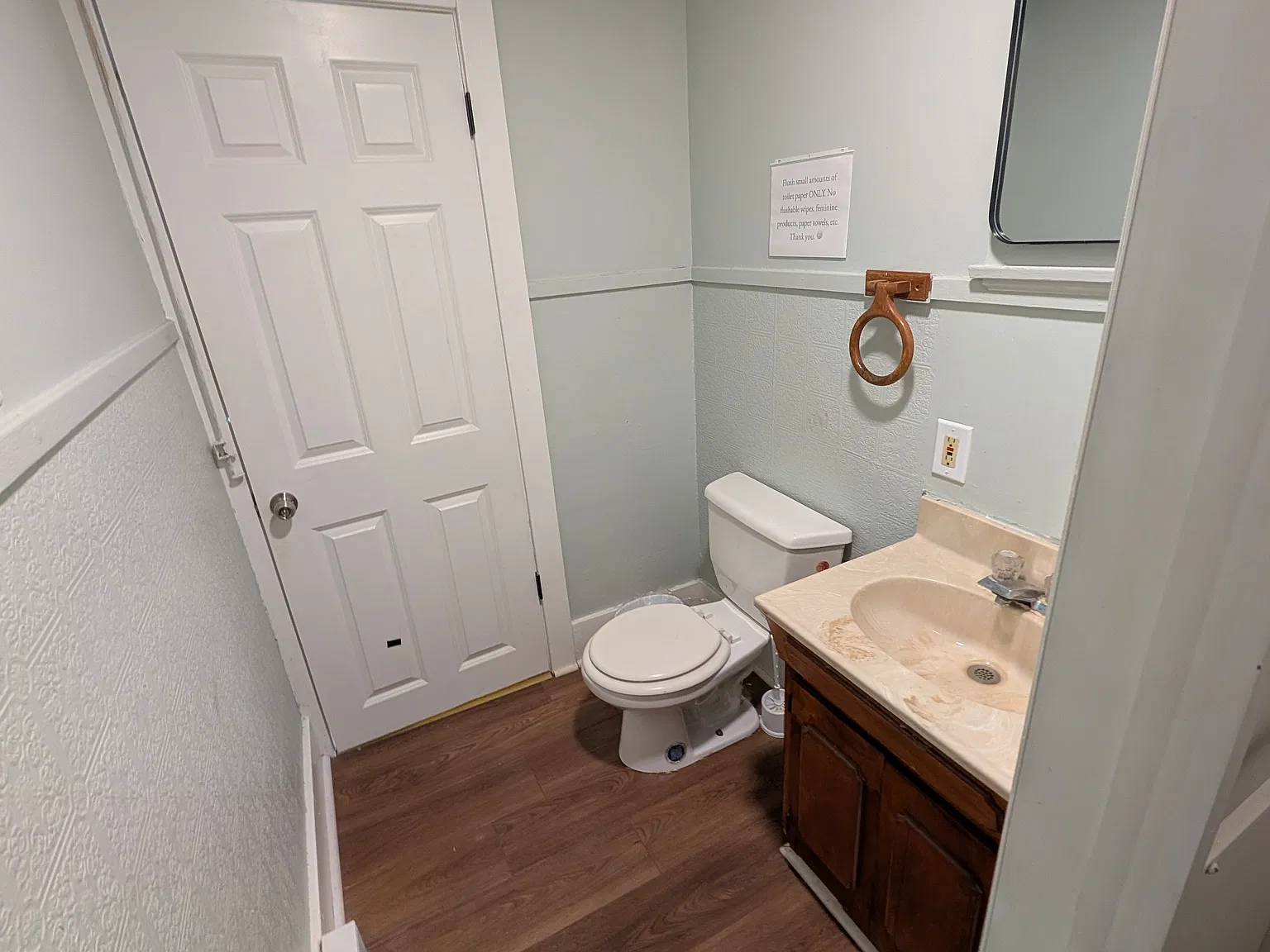2 bed, 700 sqft, $900 — Photo 3