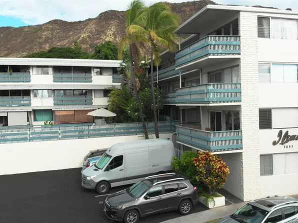 3093 Pualei Cir APT 208, Honolulu, HI 96815