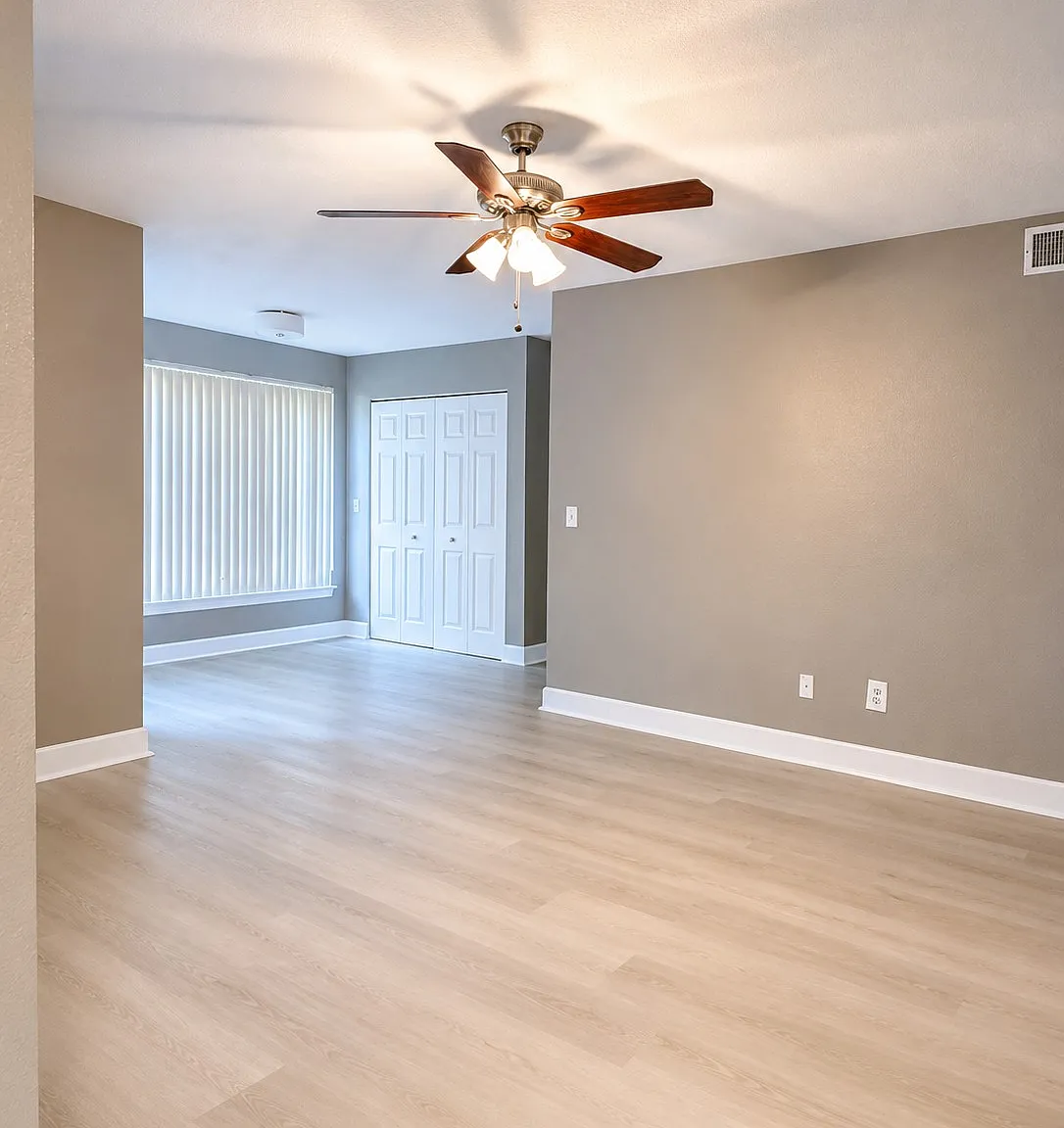 5124 Conroy Road - 1 — Photo 3