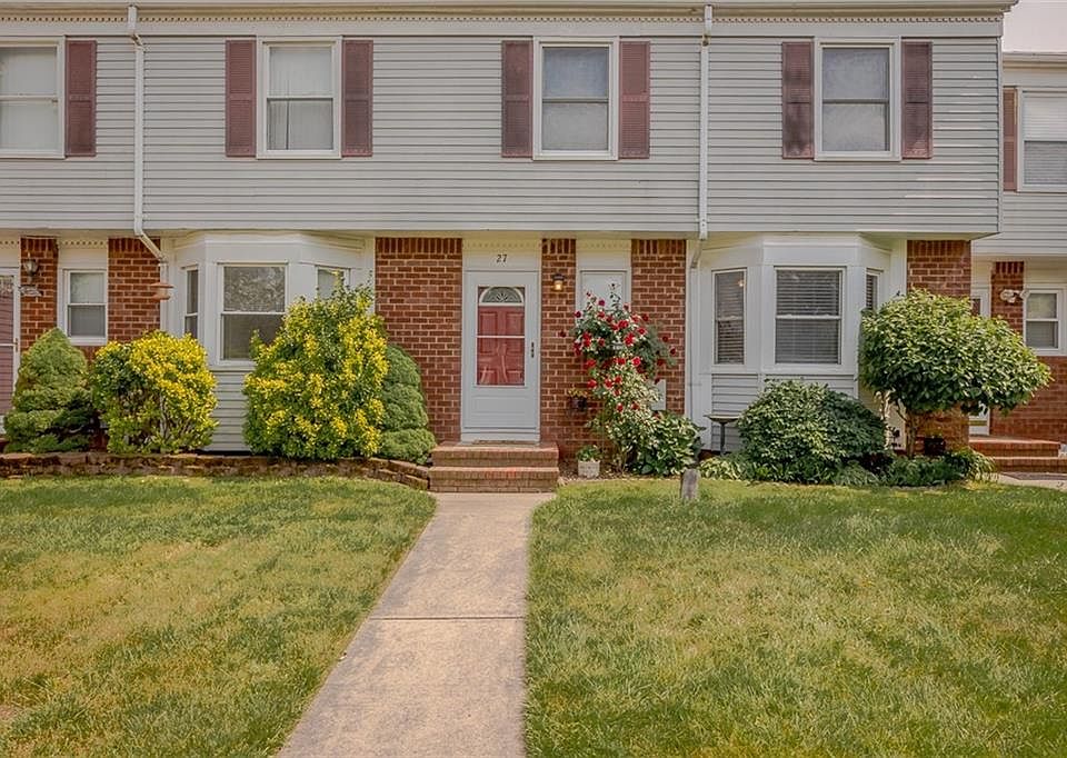 1st image of 27 Tiger Lilly Ct #27