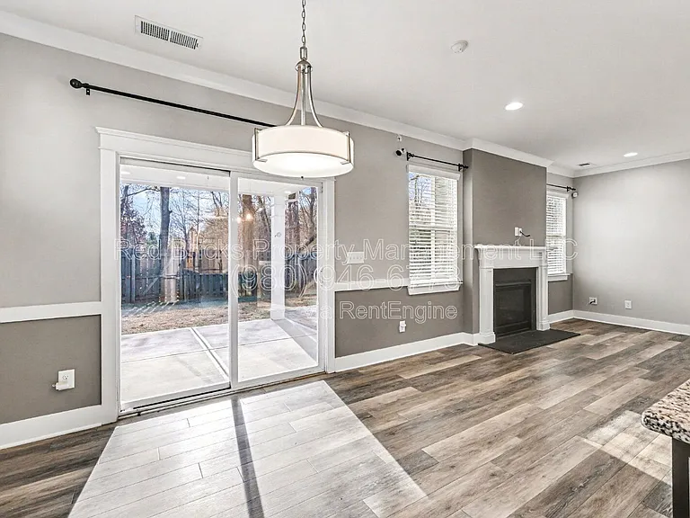 149 Kingston Dr — Photo 17