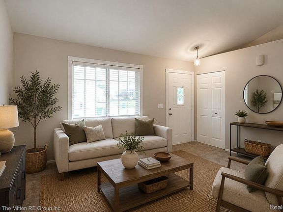 2nd image of 16222 Hillsbriar Dr