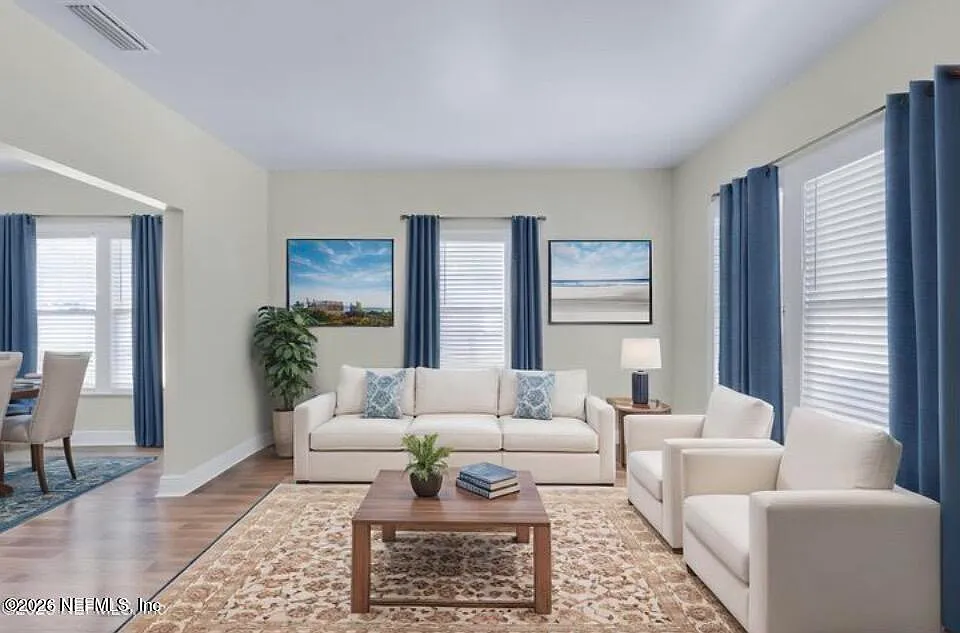 2 bed, 1.0 bath, 816 sqft, $1,500 — Photo 2