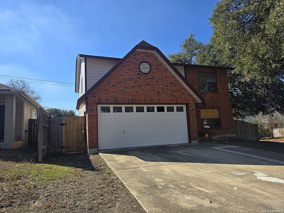 1st image of 10475 Canyon Village