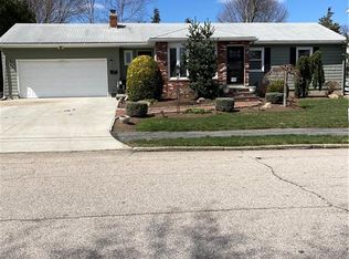 47 Swallow Dr, Cranston, RI 02920