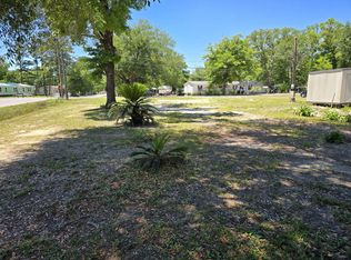 613 Old Jolly Bay Rd, Freeport, FL 32439