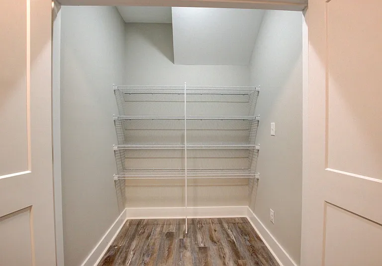 128 Riverbend Dr — Photo 42