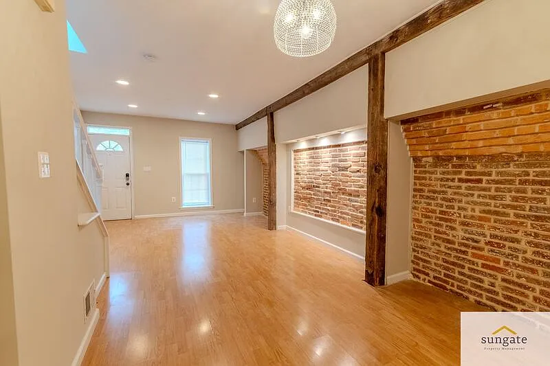 2 bed, 2.5 bath, 1092 sqft, $2,350 — Photo 2