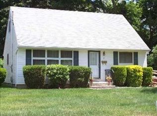 17 Birchgrove Dr, Central Islip, NY