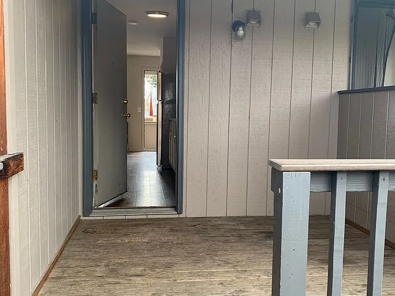 54 NW Lake Pl #A — Photo 7