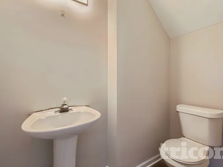9022 Jaldena Dr — Photo 13