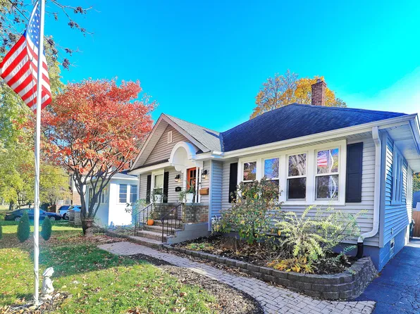 344 Fairview Ave, West Chicago, IL 60185