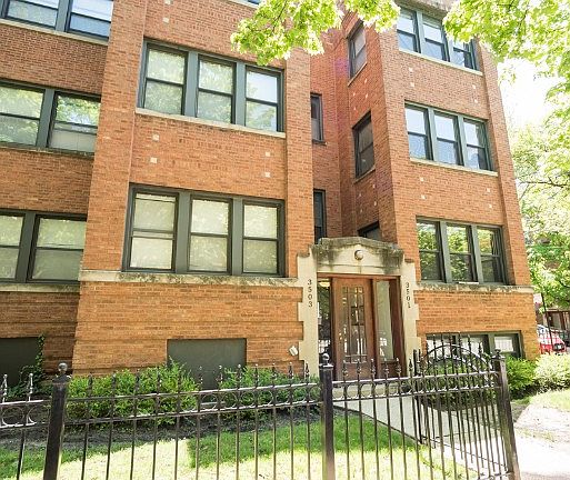2nd image of 3501 N Greenview Ave APT 1B
