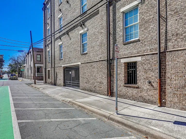 425 E McDonough St #101 — Photo 36