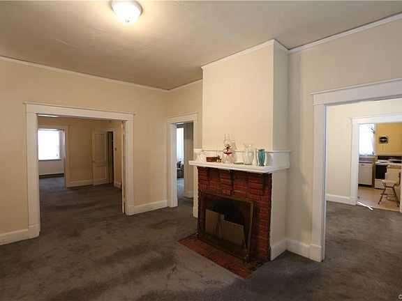 3rd image of 3235 Cliff Ave