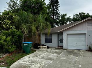 2685 Macklin Ct, Palm Harbor, FL 34684