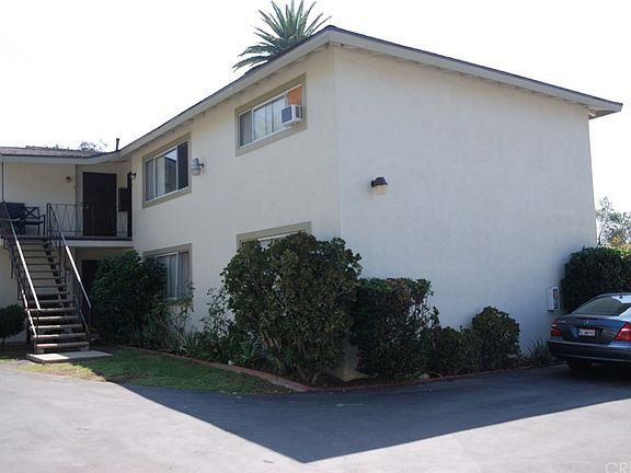 3rd image of 1455 N Raymond Ave
