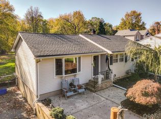 129 Henderson Rd, Kendall Park, NJ 08824