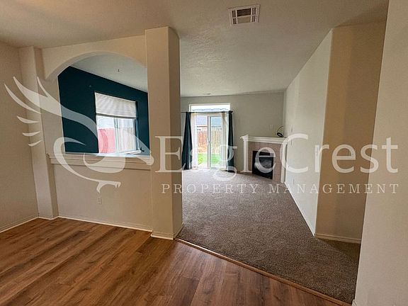 5th image of 257 NW Laurella Ln