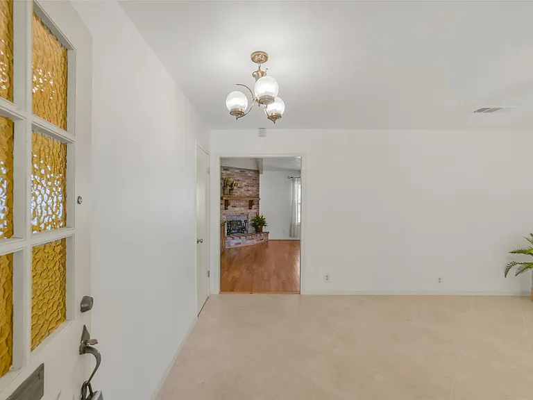 8415 Braesdale Ln — Photo 4