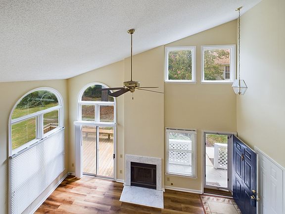 4th image of 815 Shoal Creek Trl