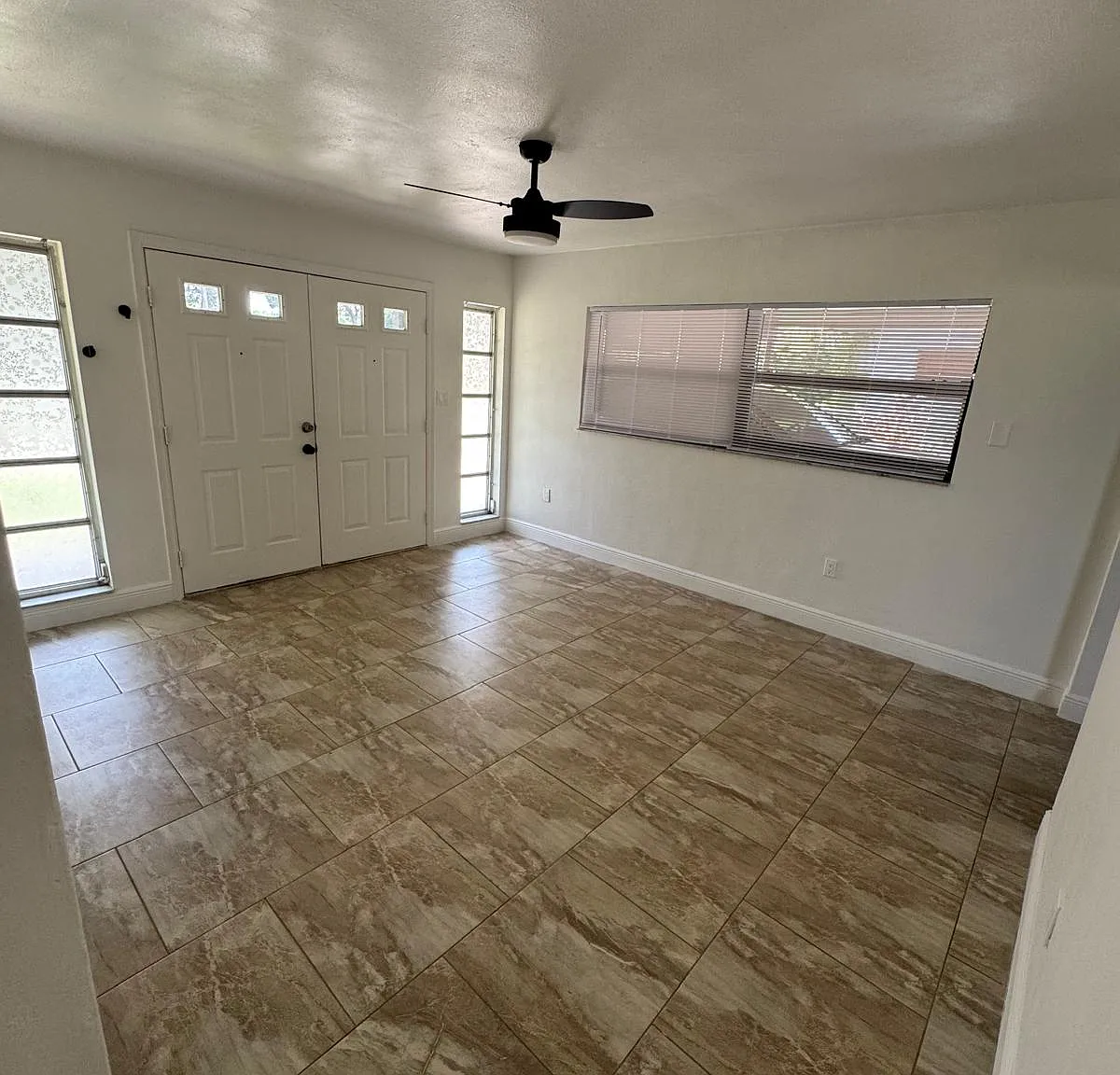 4 bed, 1.5 bath, 1350 sqft, $2,095 — Photo 4