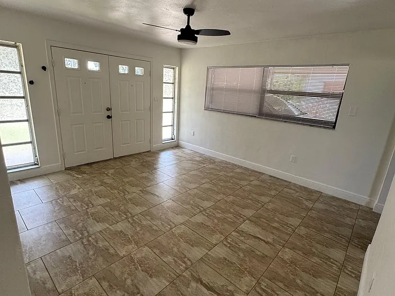 531 Wigman Dr — Photo 4