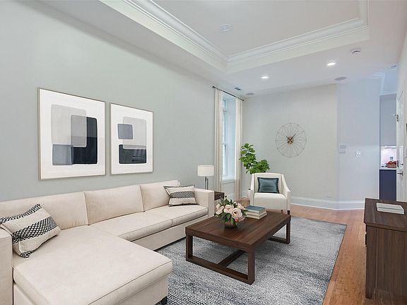 2nd image of 1502 N Hudson Ave #3