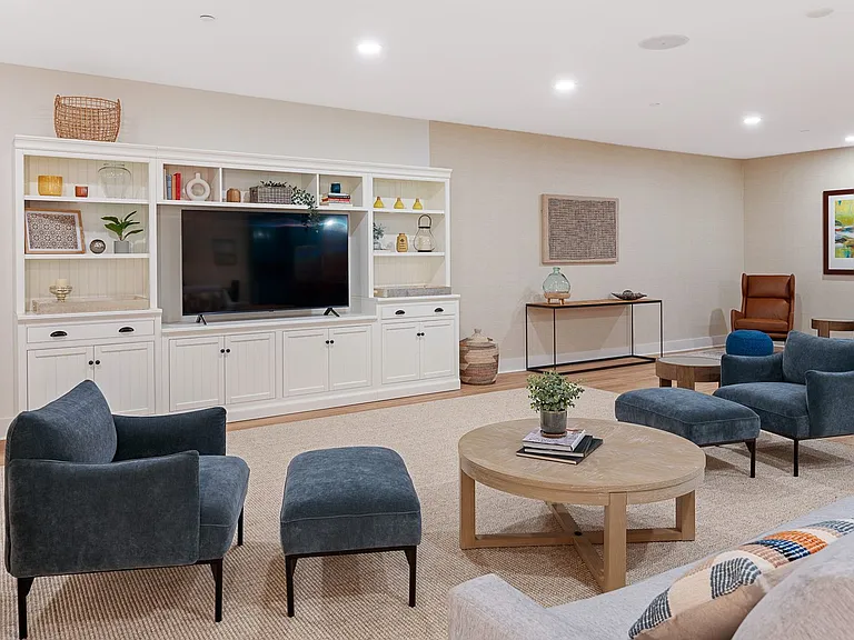 Bentley House — Photo 10