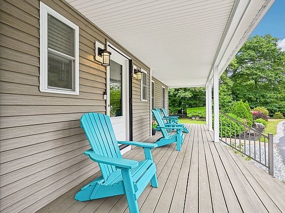 3rd image of 202 Freeman Rd