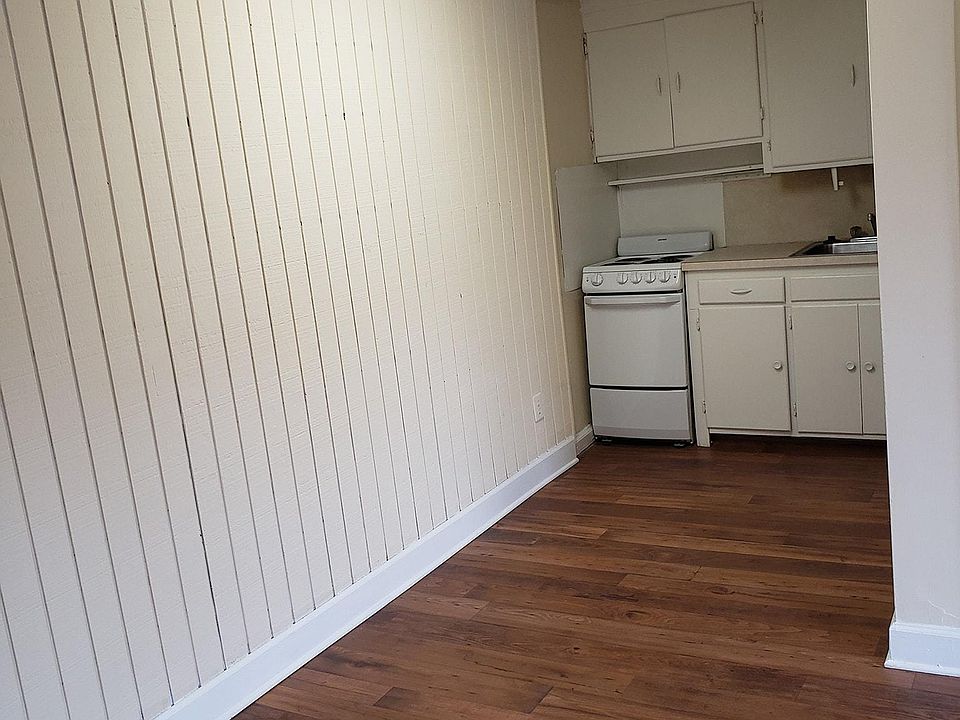 2nd image of 1705 Portland Ave APT 15