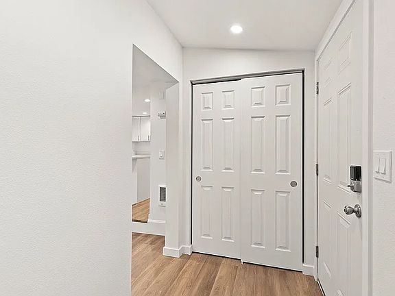 4th image of 1717 W Pacific Ave #4