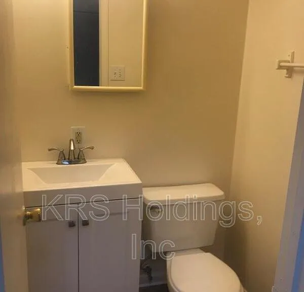 211 Maycox Ave #B — Photo 14