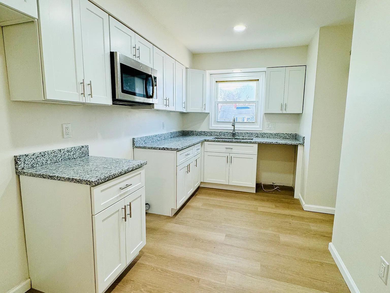 3 bed, 1700 sqft, $1,695 — Photo 3