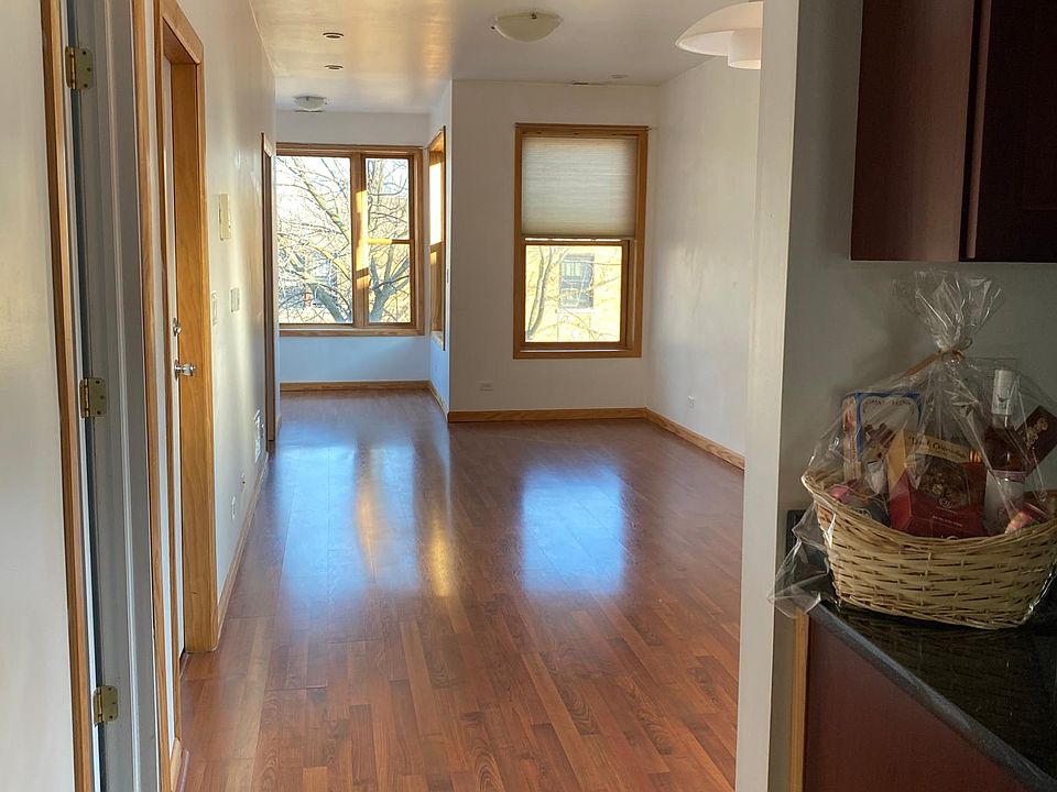 1st image of 1008 N Hoyne Ave #3