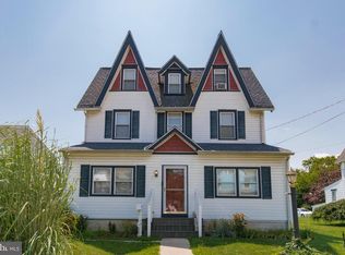838 11th Ave, Prospect Park, PA 19076