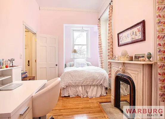 Sold by Warburg | media 11