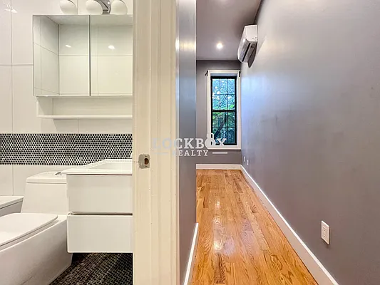 Rented by Lockbox Realty | media 17