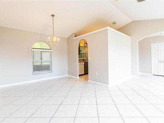 4th image of 10500 Fairhaven Way