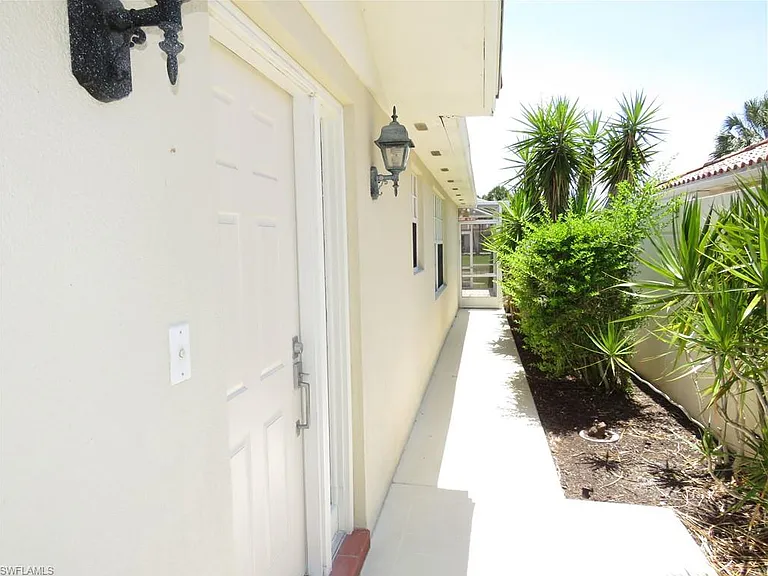 4186 Los Altos Ct — Photo 2
