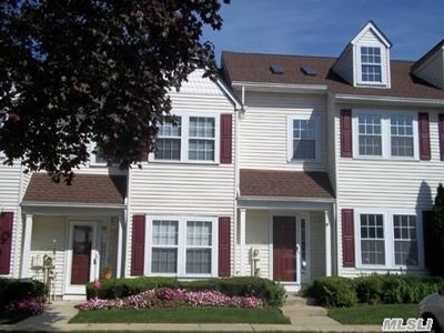 12 Stratford Grn, Farmingdale, NY, 11735