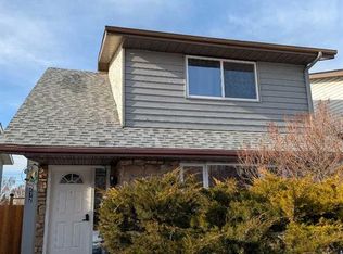 272 E Abinger Cres NE, Calgary, AB T2A 6L3