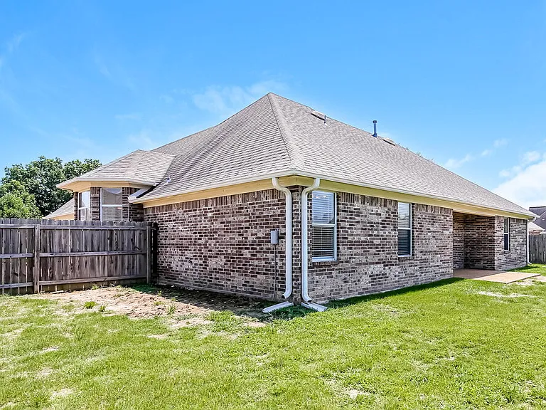 4187 Destin Dr — Photo 16