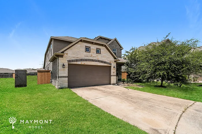 11307 Huntcrest Ln — Photo 2