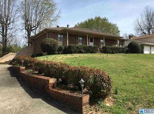 1066 Sunny Dell Ln, Bessemer, AL 35023