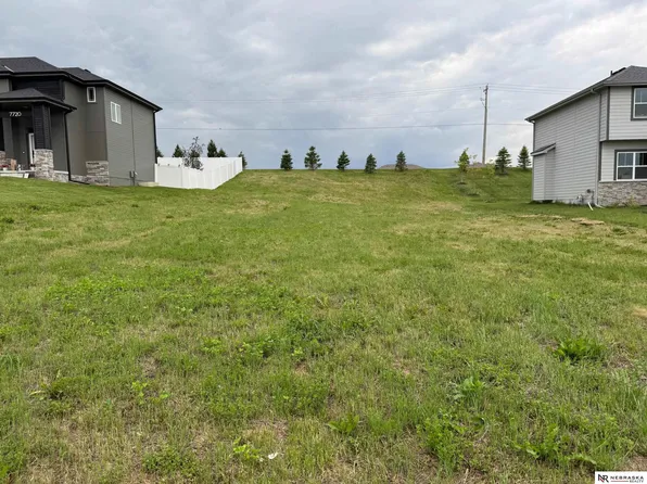 7802 N 167th Ave, Bennington, NE 68007