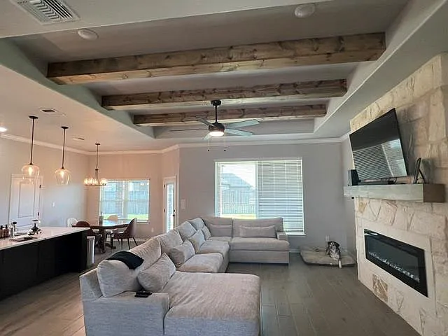 3 bed, 3.5 bath, 2253 sqft, $3,500 — Photo 3