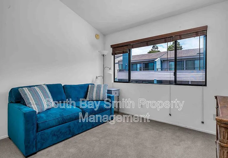420 Palos Verdes Blvd — Photo 32