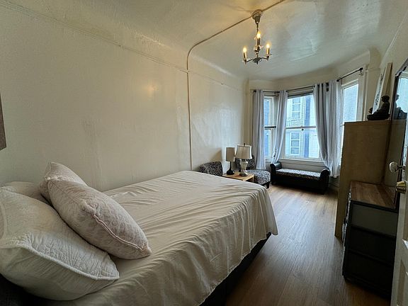3rd image of 571 Natoma St #571